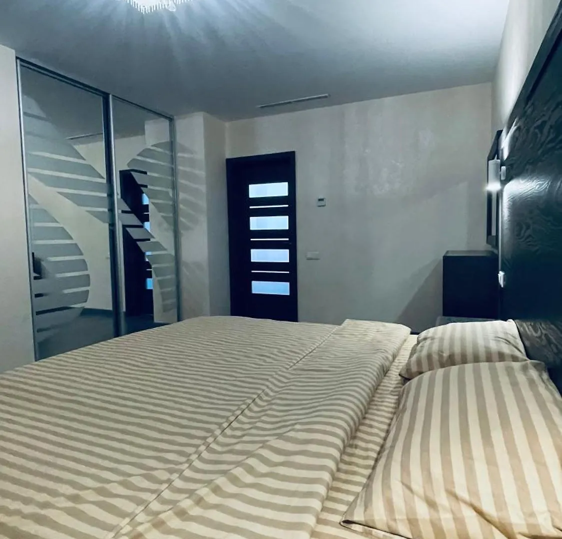 Apartamento Апартаменти Біля Залізничного Вокзалу Kiev Ucrânia
